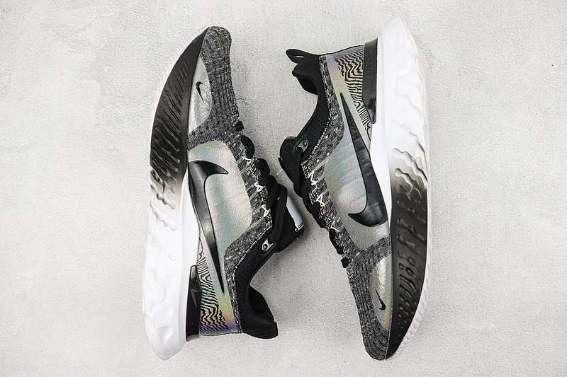 Nike React Infinity Run Flyknit 3 Premium "Black Zebra Iridescent" фото № 5