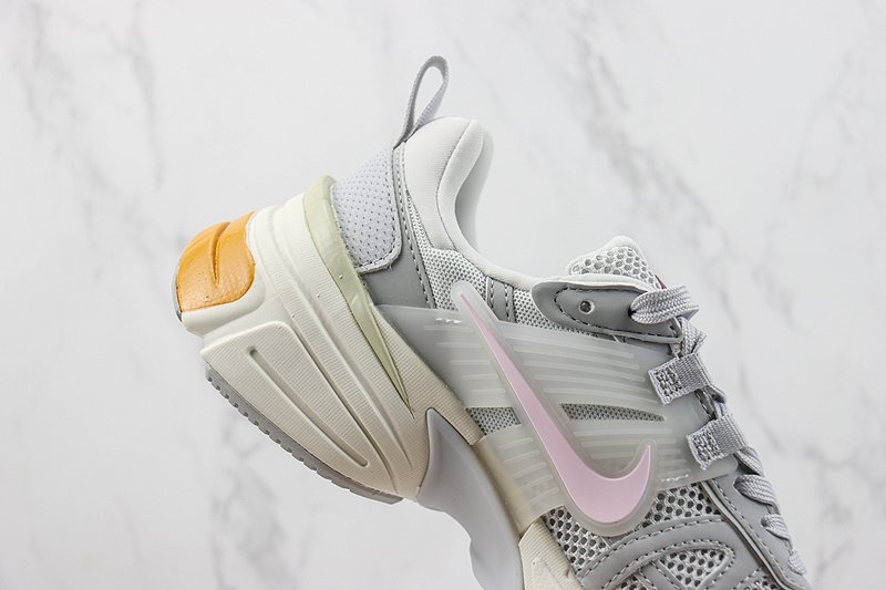 Nike Runtekk "Grey/Pink Sail" фото № 3