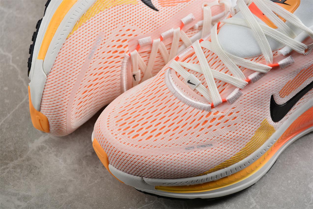 Nike Vomero 18 "Sail Bright Crimson" фото № 7