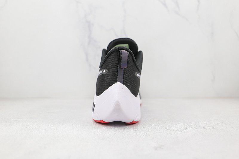 Nike ZoomX Vaporfly NEXT "Run Black/White" фото № 8