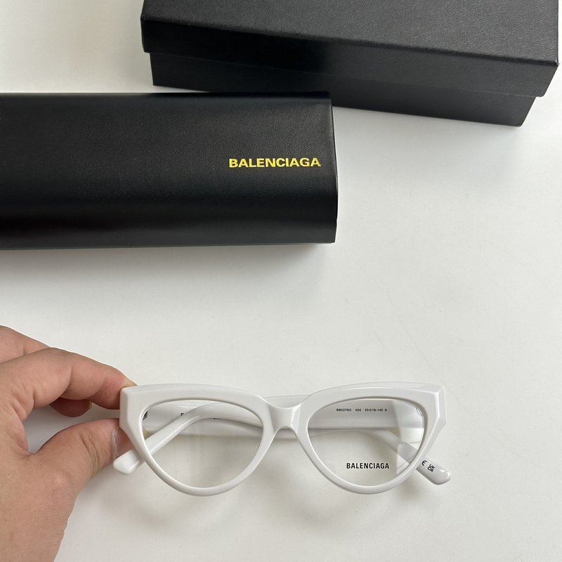 Оправа для очков Balenciaga Cat Eye Shaped Frame With Logo Letters "White" фото № 2