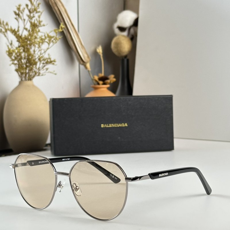 Солнцезащитные очки Balenciaga Thin Temples With Small Logo Inscription "Beige" фото № 2