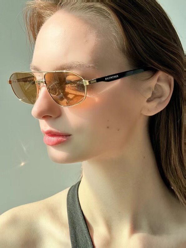Солнцезащитные очки Balenciaga Aviator Form And Logo Inscription On Temples "Brown" фото № 7