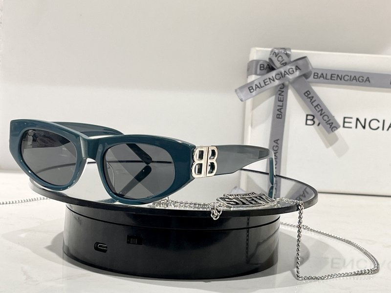 Солнцезащитные очки Balenciaga With Chain And Logo Decorated "Green" фото № 2