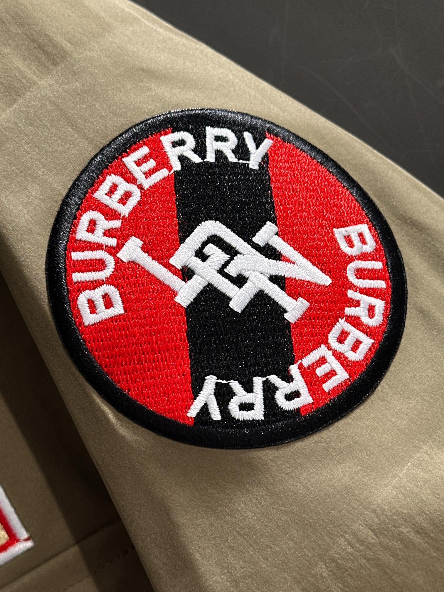 Бомбер Burberry Frontside Print LDN Burberry "Beige" фото № 5