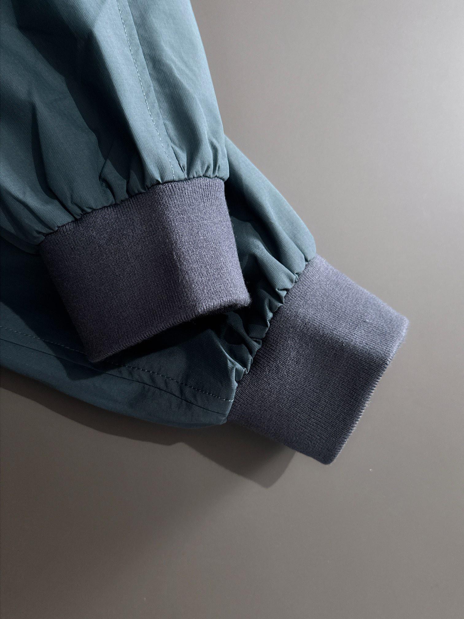 Бомбер Burberry Frontside Colorful Print In Square Burberry "Blue" фото № 5