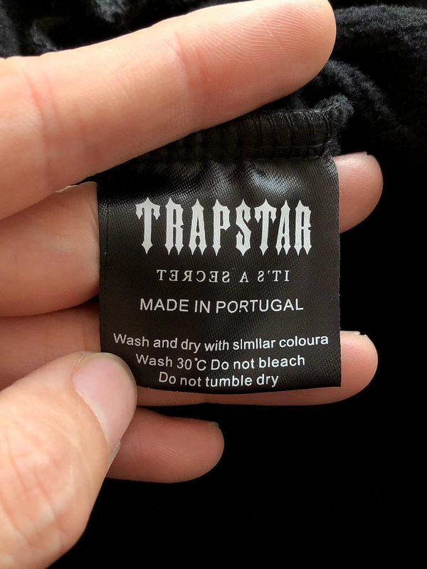 Худи Trapstar Wide Front Logo With Multicolor Details "Black" фото № 9