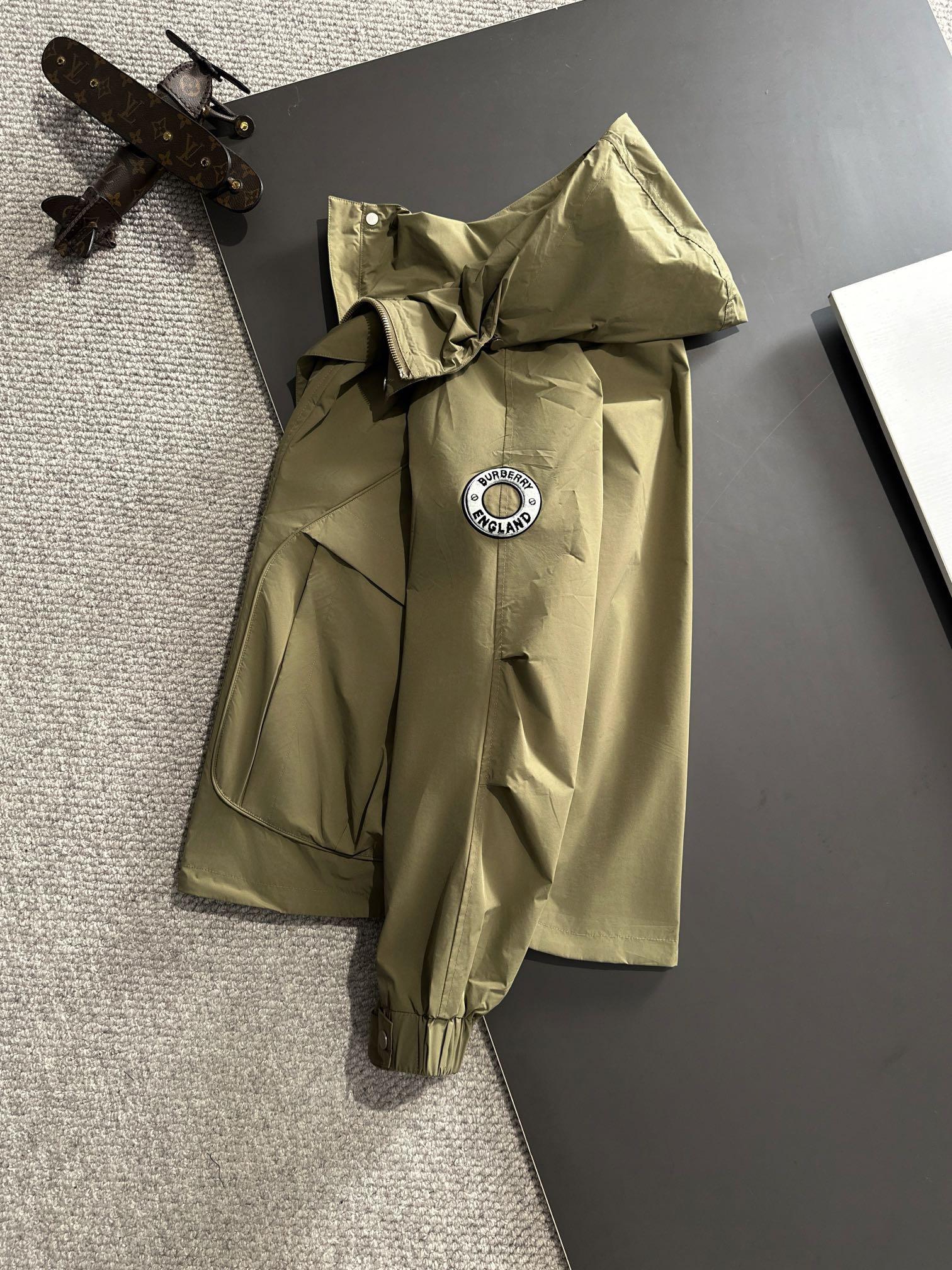 Куртка Burberry Print On The Sleeve Burberry England "Beige" фото № 8