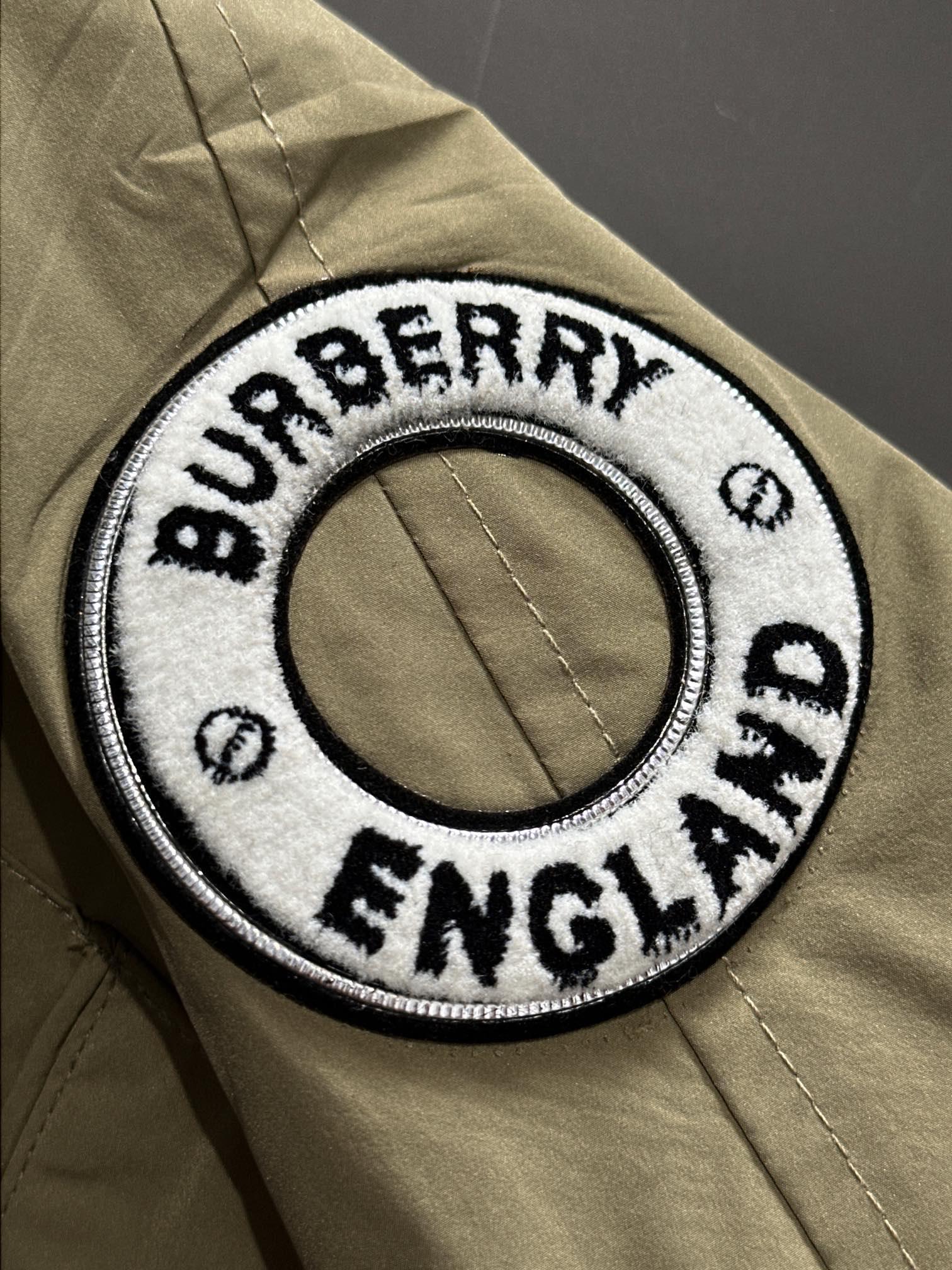 Куртка Burberry Print On The Sleeve Burberry England "Beige" фото № 3