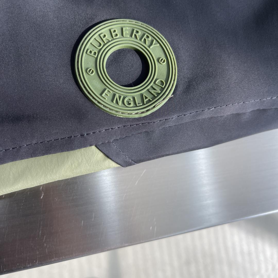 Куртка Burberry Green Print On Circle White Backside Logo "Black" фото № 4