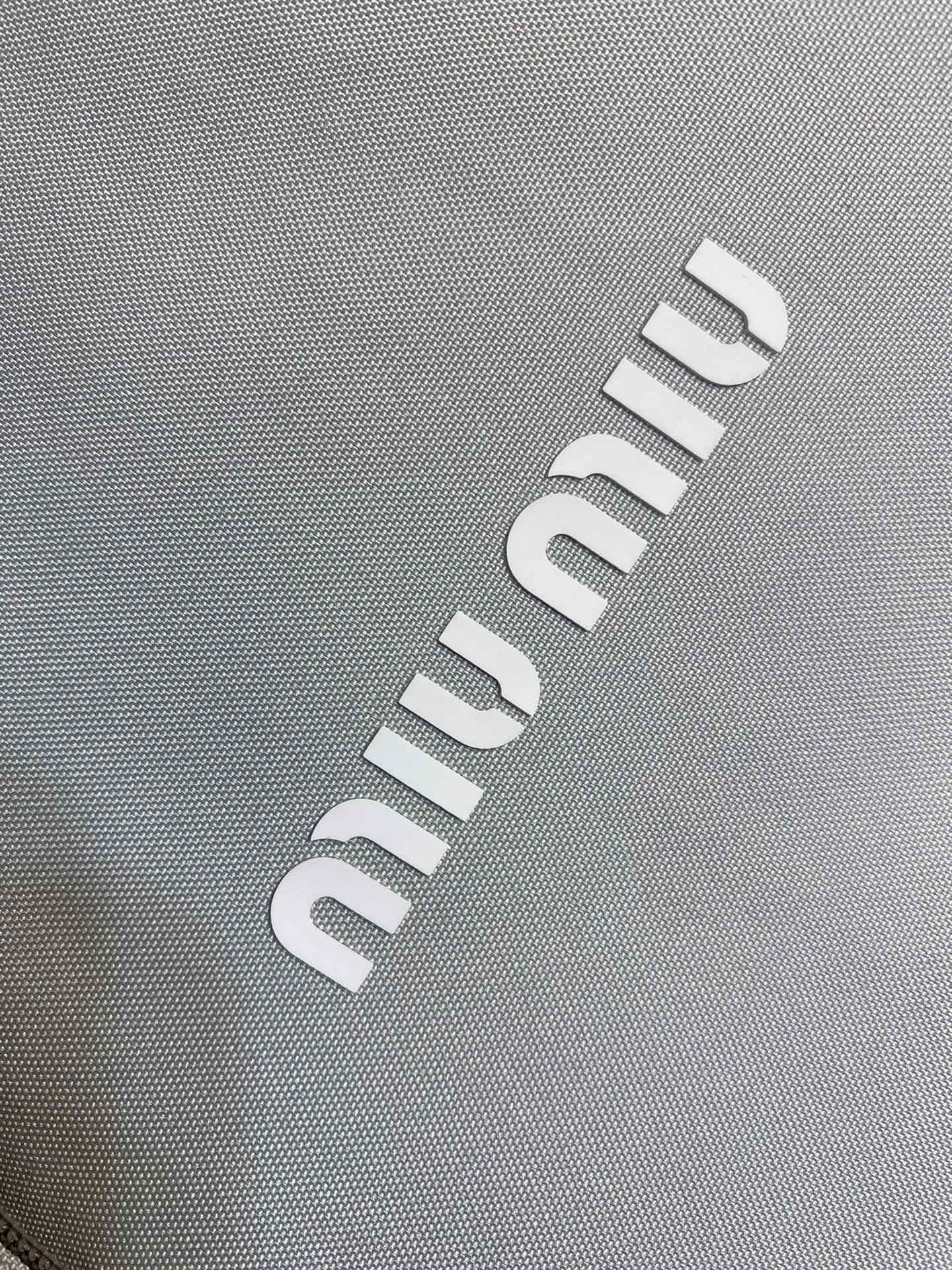 Куртка Miu Miu Frontside White Round Logo "Gray" фото № 3