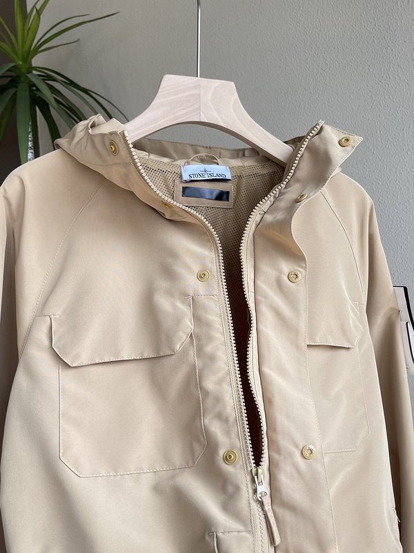 Ветровка Stone Island Comfortable With A Hood "Beige" фото № 3
