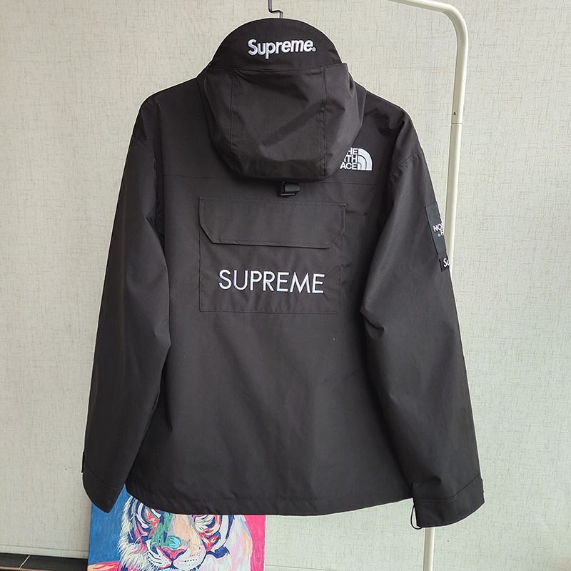 Куртка The North Face X Supreme Logo Large Pockets "Black" фото № 2