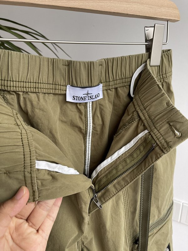 Шорты Stone Island With Large Pockets And Lock "Brown" фото № 7