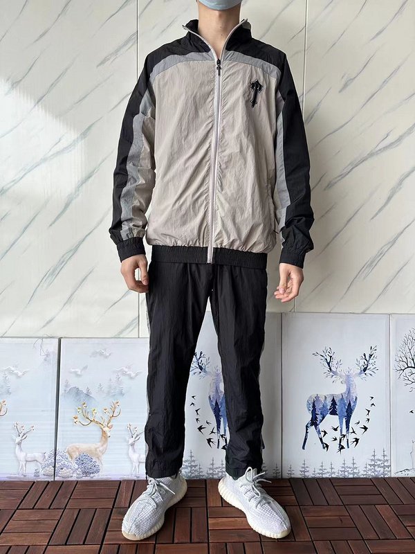 Спортивные штаны Trapstar Small Embroidered Logo And Legs Decorated By Colorful Stripe "Black" фото № 7