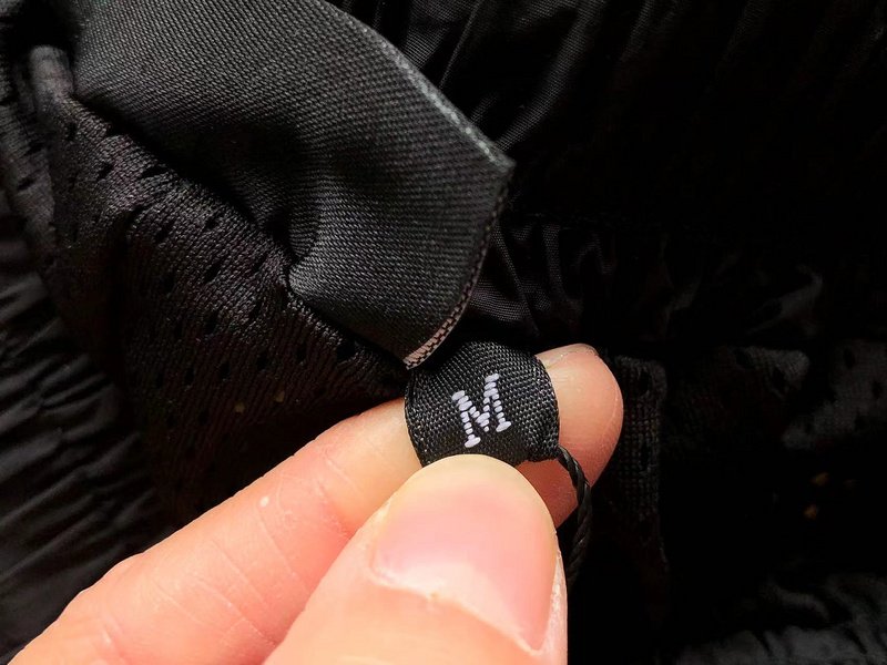 Спортивные штаны Trapstar Small Embroidered Logo And Legs Decorated By Colorful Stripe "Black" фото № 5