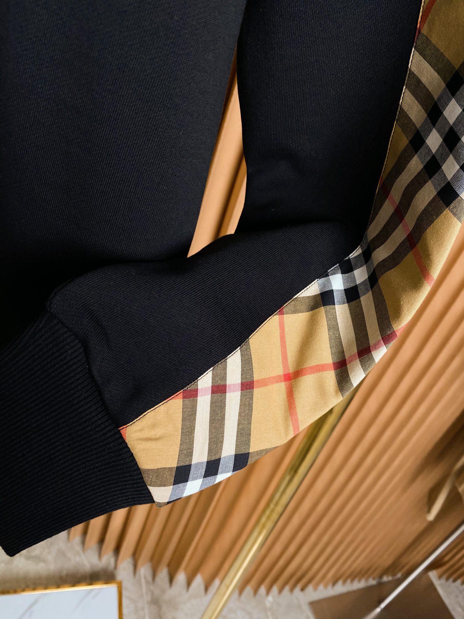 Свитшот Burberry Checked Print On The Sleeves Diagonal Lines "Black" фото № 5