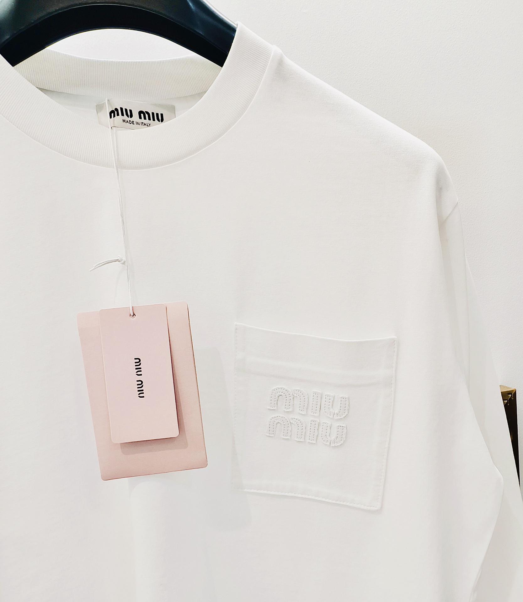 Свитшот Miu Miu Frontside Logo Clear Logotype On The Pocket "White" фото № 4