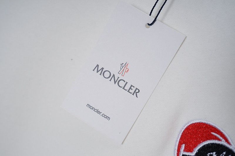 Свитшот Moncler Heart - Emblem "White" фото № 3