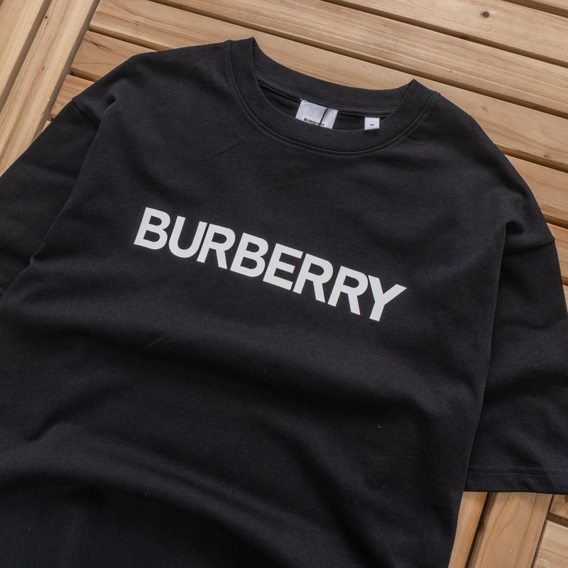 Футболка Burberry Front Logo Inscription "Black" фото № 2