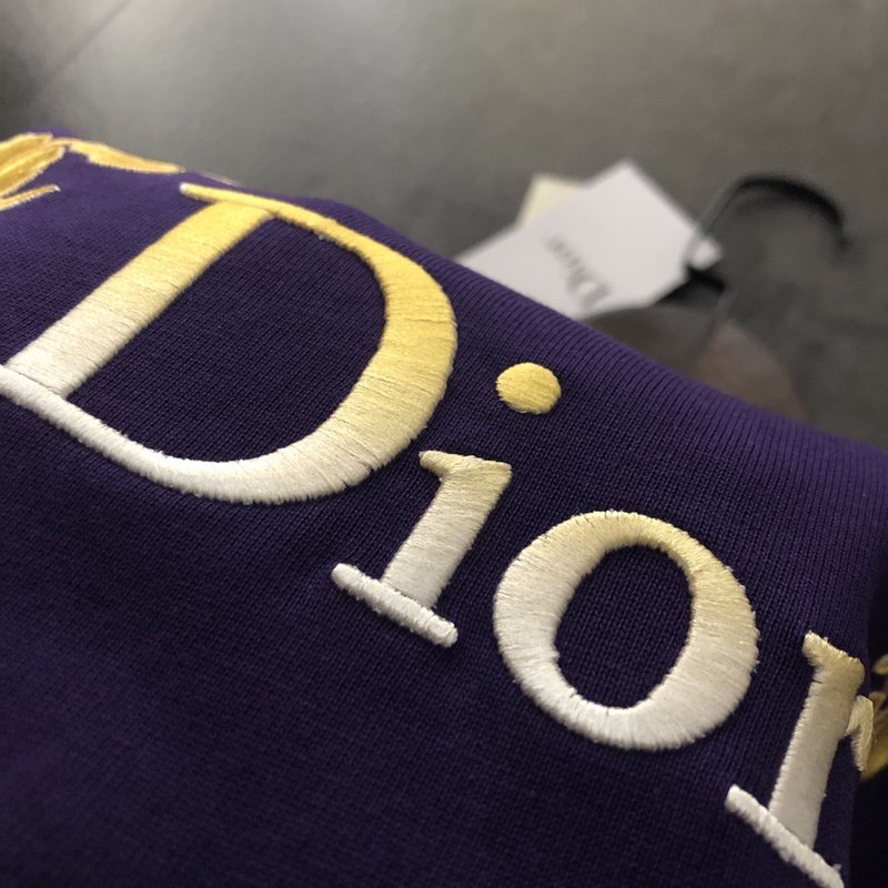 Футболка Dior With A Beautiful Print And Logo "Violet/Black" фото № 9