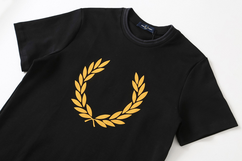 Футболка Fred Perry Laurel wreath "Black" фото № 2