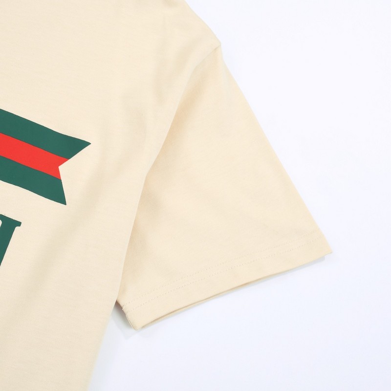 Футболка Gucci With An Abstract Logo "Cream" фото № 4