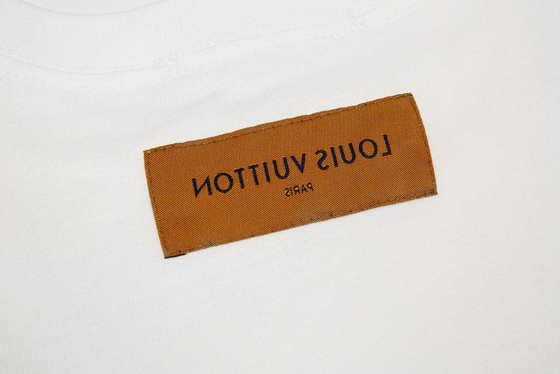 Футболка Louis Vuitton With Optional Accessory "White" фото № 3