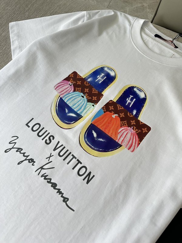 Футболка Louis Vuitton With Print Of Slippers "White" фото № 2