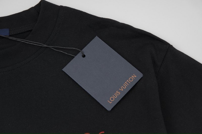 Футболка Louis Vuitton Kisses "Black" фото № 4