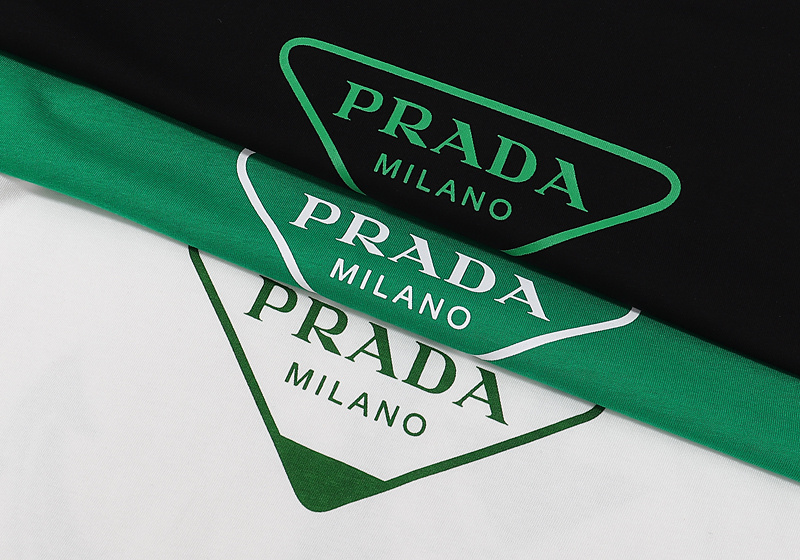 Футболка Prada Small Keychain Logo "Black" фото № 2