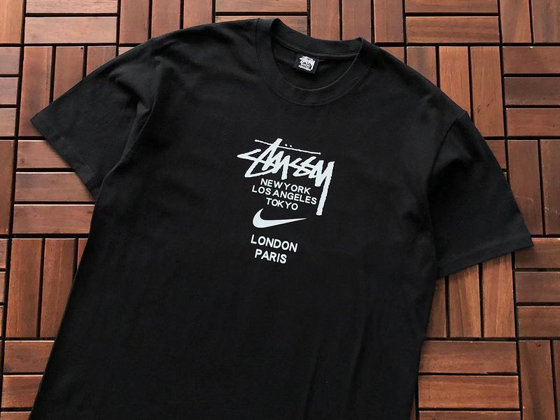 Футболка Stussy Cities List And Nike Logo "Black" фото № 4