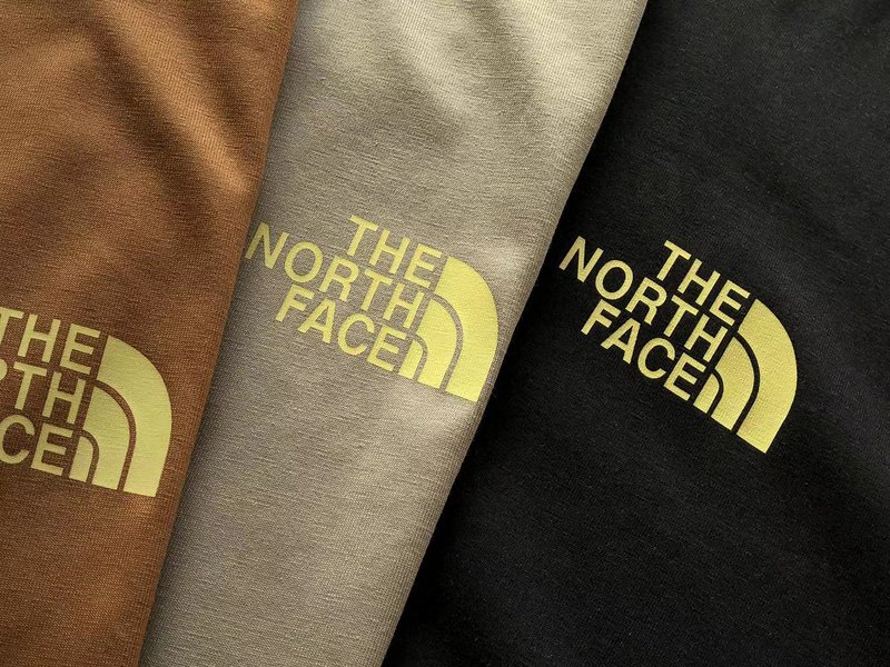 Футболка The North Face Vertical Back Logo "Black" фото № 6