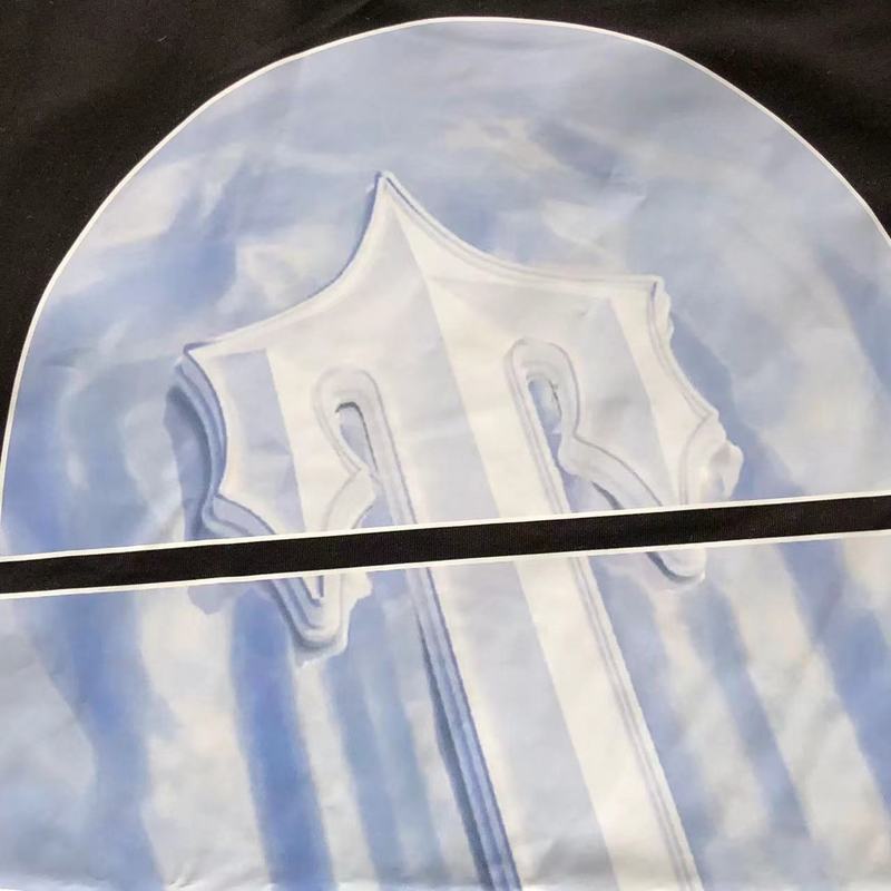 Футболка Trapstar Logo With Shadow Divided Into Three Parts "Black" фото № 4