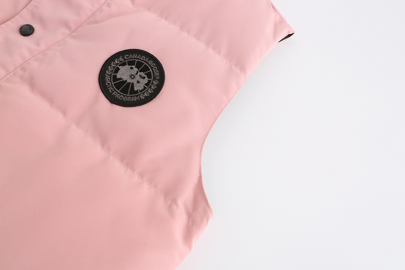 Жилетка Canada Goose Garson Vest "Pink" фото № 6