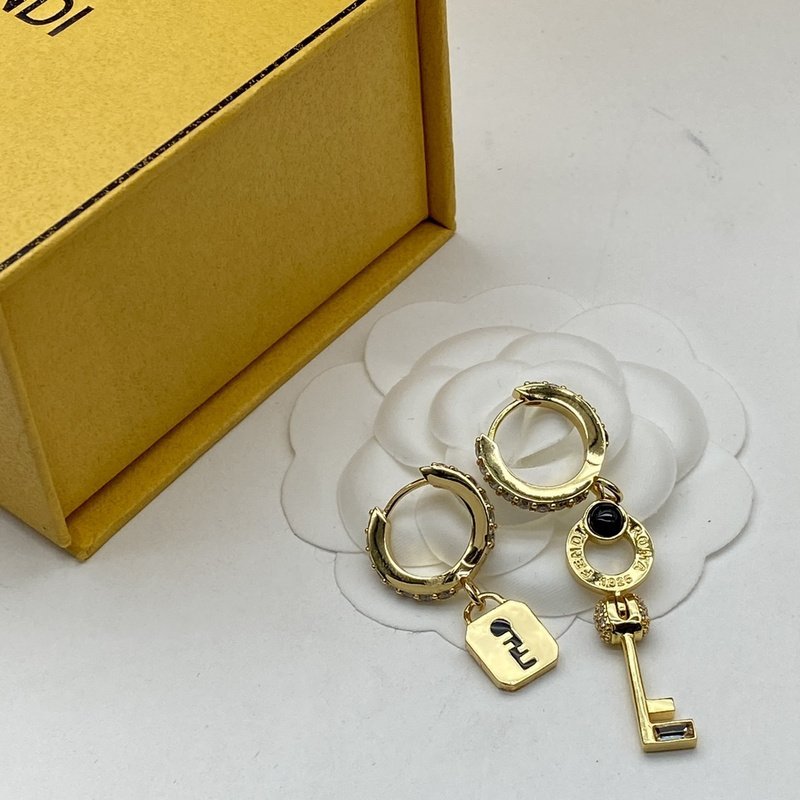 Серьги Fendi Key And Lock "Gold" фото № 4