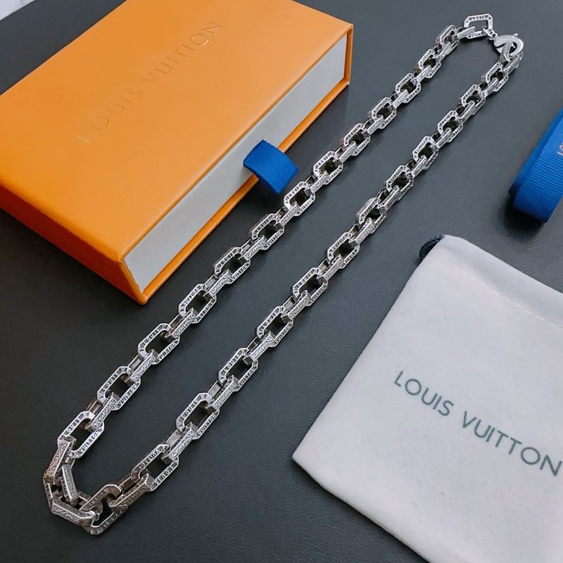 Цепочка Louis Vuitton Bonded Ovals With Logo Inscription "Silver" фото № 6