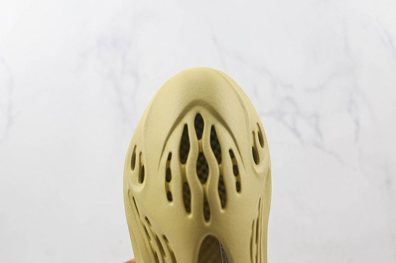 Adidas Yeezy Foam Runner "Sulfur" фото № 4