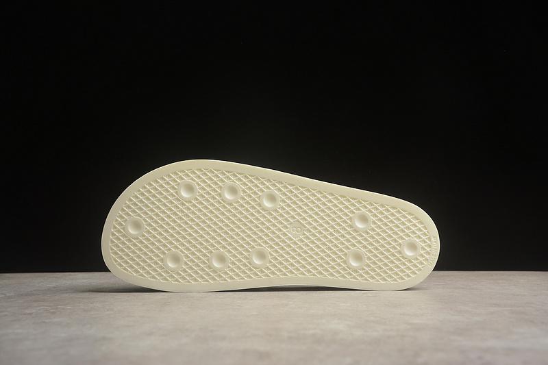 Fear Of God x Adidas Athletics Adilette "Cream White" фото № 3