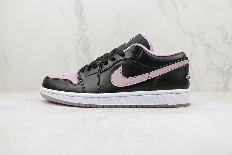 Air Jordan 1 Low SE "Black Iced Lilac" фото № 2
