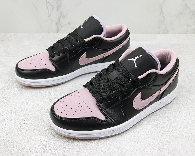 Air Jordan 1 Low SE "Black Iced Lilac" фото № 5