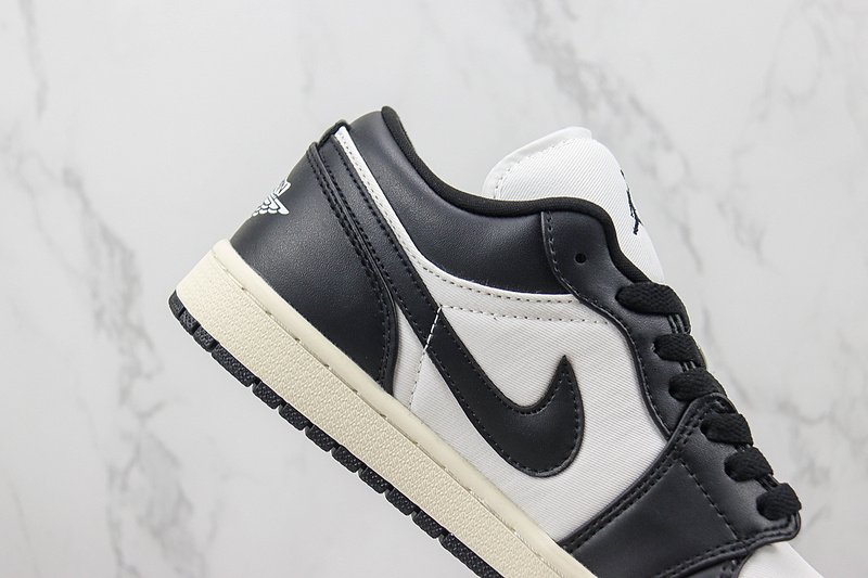 Air Jordan 1 Low "Black/White/Ivory" фото № 3