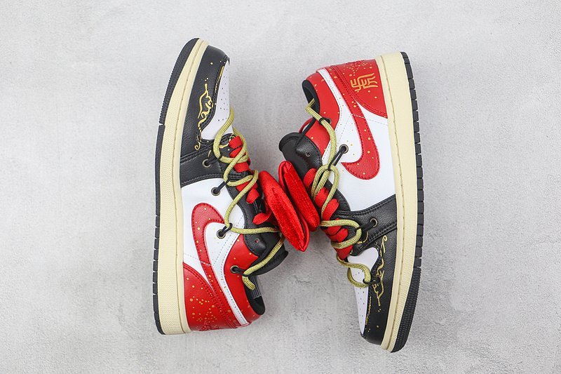 Air Jordan 1 Low "Black Toe" фото № 7