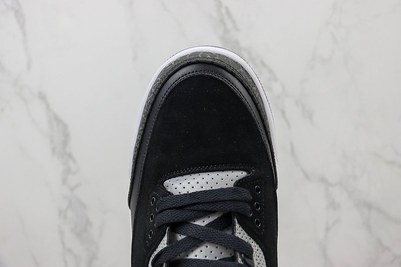 Air Jordan 3 Retro "Tinker Black/Cement Grey/Metallic Gold" фото № 4