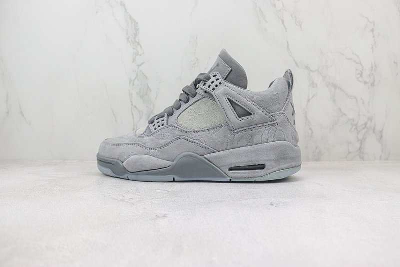 KAWS x Air Jordan 4 "Cool Grey" фото № 2