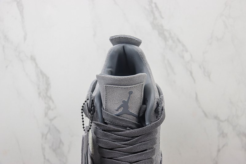 KAWS x Air Jordan 4 "Cool Grey" фото № 5