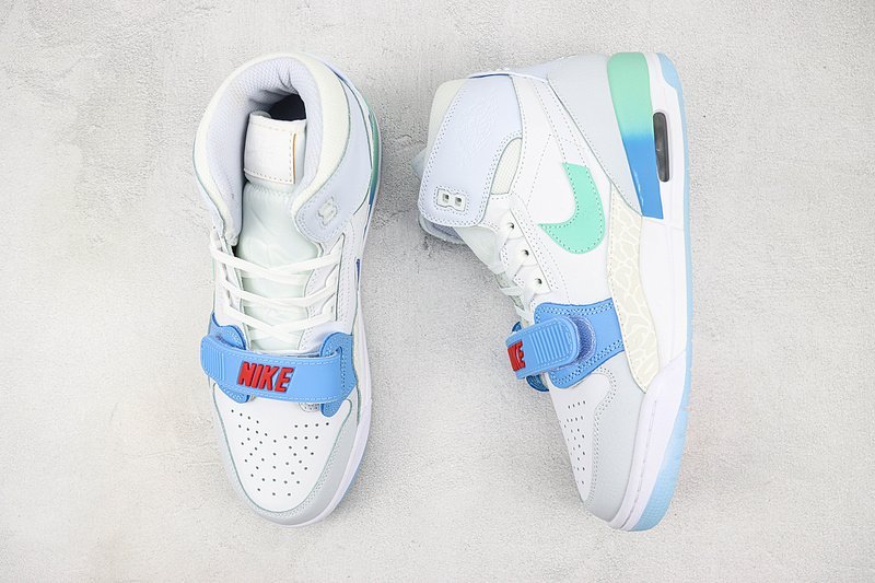 Air Jordan Legacy 312 High "Gradient White/Blue/Green" фото № 6