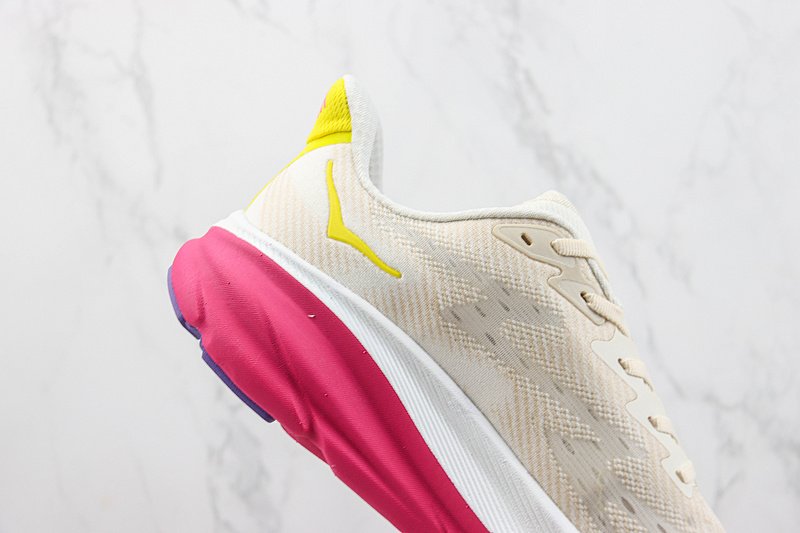 Hoka One One Clifton 9 "Eggnog/Blanc de Blanc" фото № 3