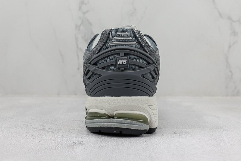 New Balance 1906R "Titanium" фото № 9