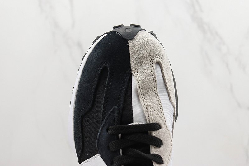 New Balance 327 “Black/White” фото № 3